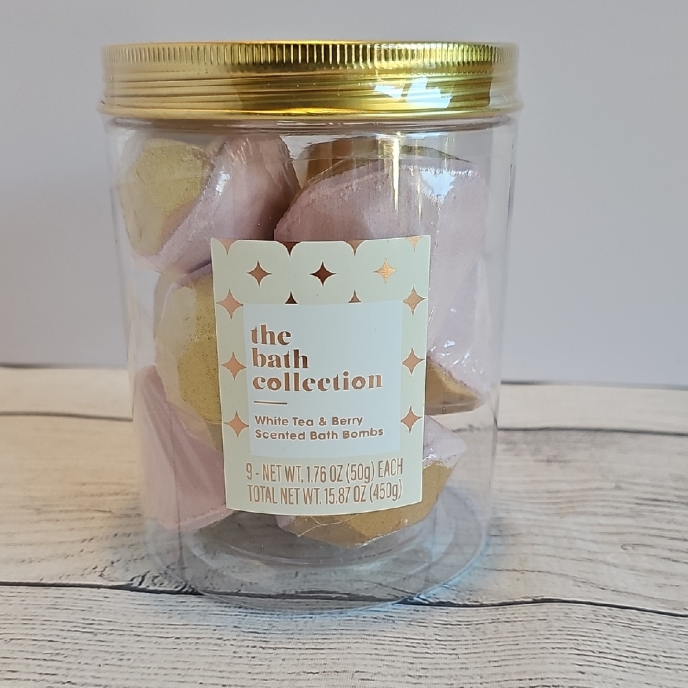 NEW White Tea & Berry Scented Bath Bombs - Pink and Gold